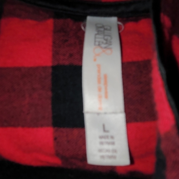 𝅺family Set of Flannels - Picture 5 of 7